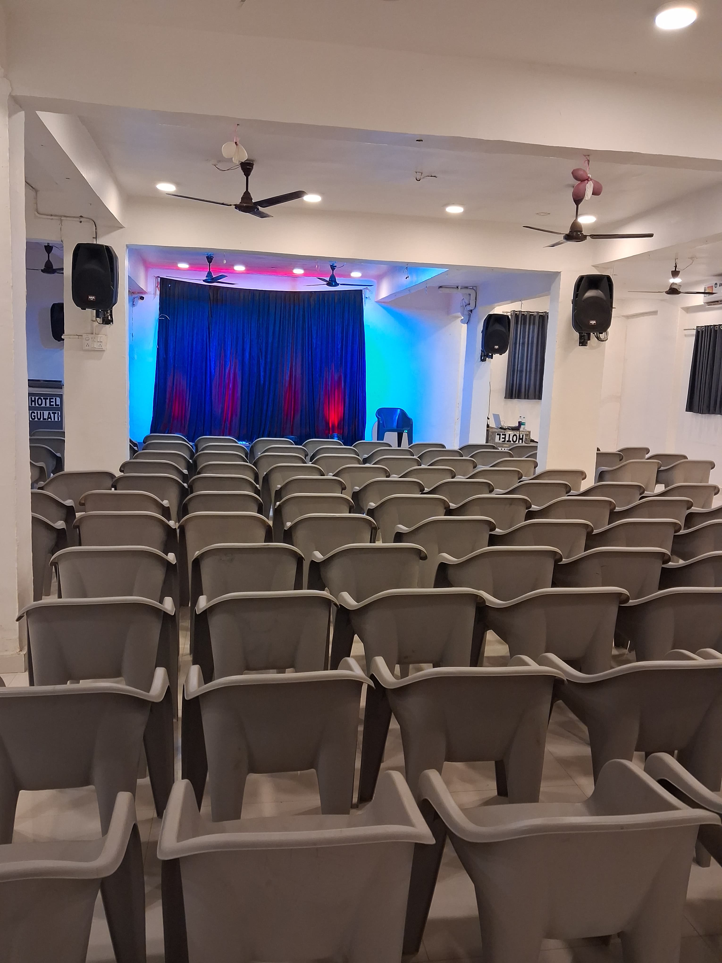 Auditorium seating for large events