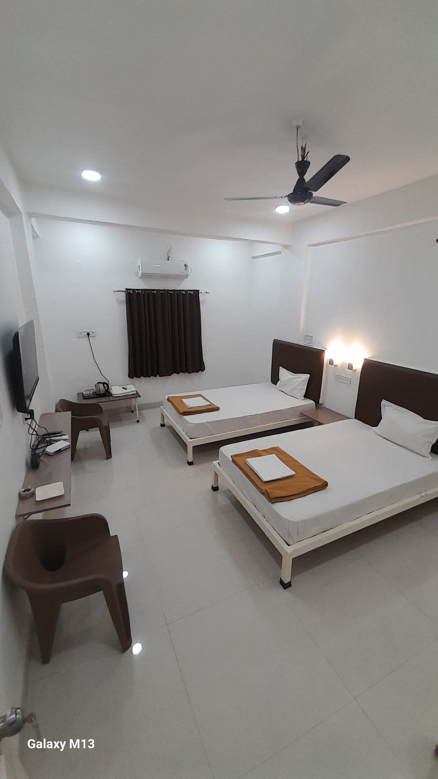 Spacious twin room